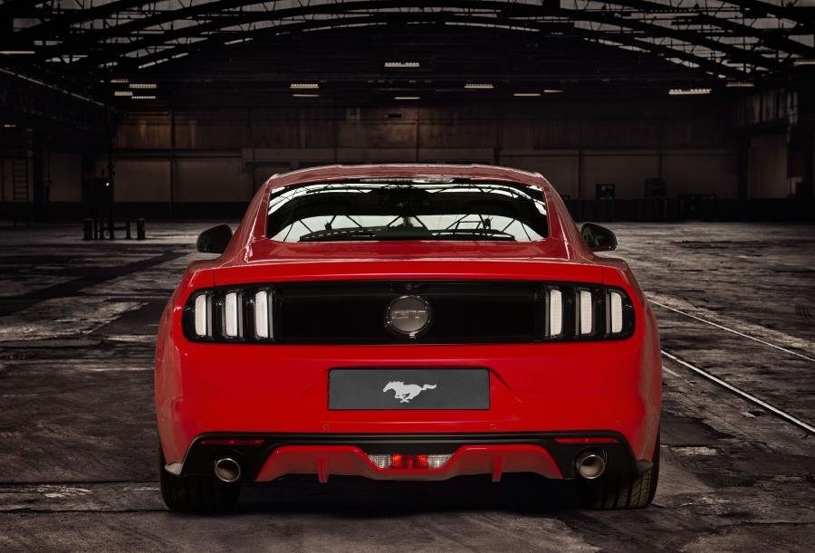  Ford Mustang GT Fastback 2015 года  (EU) (фото 21 из 37)